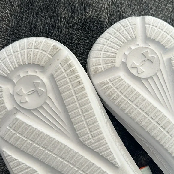 Under Armour slides - Picture 5 of 5